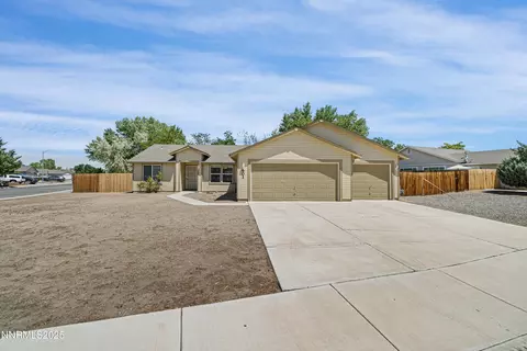 601 Jennys Ln, Fernley, NV 89408