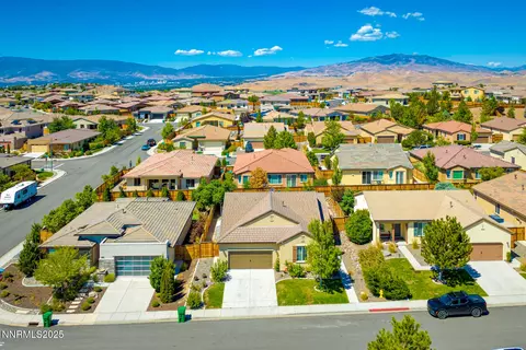 4797 High Pass Dr, Sparks, NV 89436