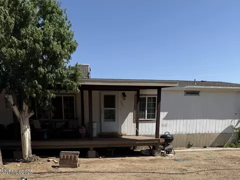 225 Jani Pl, Sun Valley, NV 89433