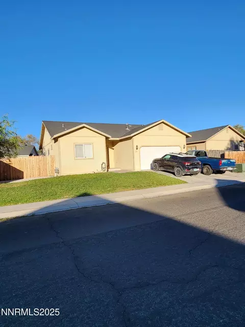1241 Eider Cir, Fallon, NV 89406 photo 2