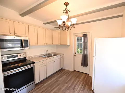Kitchen - 659 Esmeralda St, Fallon, NV 89406 photo 1 of 2