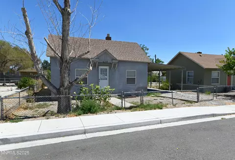 Exterior - 659 Esmeralda St, Fallon, NV 89406 photo 1 of 3