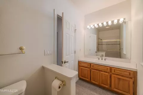 Bath - 120 E Laramie Dr, Reno, NV 89521 photo 3 of 7