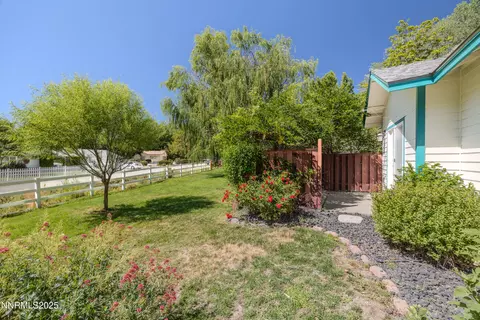 Exterior - 120 E Laramie Dr, Reno, NV 89521 photo 15 of 27