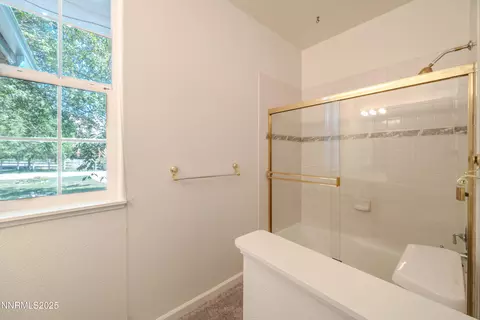 Bath - 120 E Laramie Dr, Reno, NV 89521 photo 2 of 7