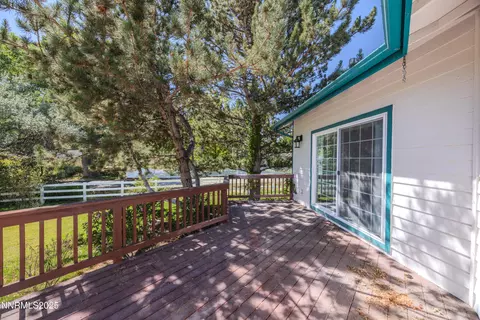 Exterior - 120 E Laramie Dr, Reno, NV 89521 photo 20 of 27
