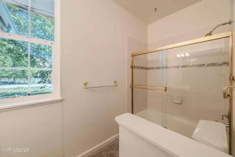 Bath - 120 E Laramie Dr, Reno, NV 89521 photo 1 of 7