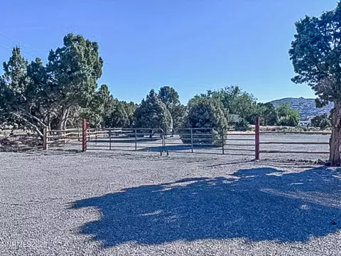 Exterior - 21945 Adobe Rd, Reno, NV 89521 photo 2 of 19