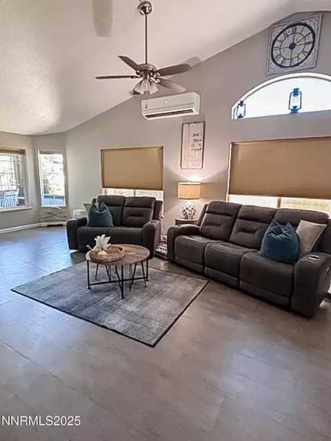 Living - 21945 Adobe Rd, Reno, NV 89521 photo 5 of 6