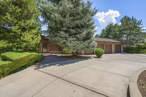 12530 Oak Glen Dr, Reno, NV 89511