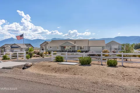 2584 Last Chance Ct, Minden, NV 89423