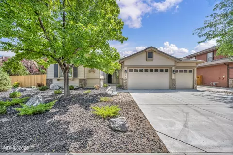 609 St Andrews Dr, Dayton, NV 89403