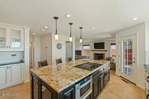 Kitchen - 2712 Starr Meadows Loop, Reno, NV 89519 photo 5 of 8