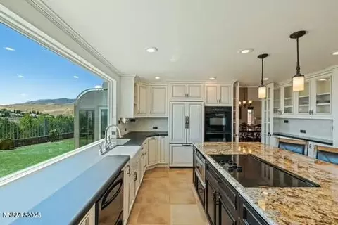Kitchen - 2712 Starr Meadows Loop, Reno, NV 89519 photo 3 of 8