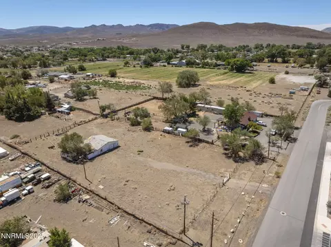 865 Mesa Dr, Fernley, NV 89408