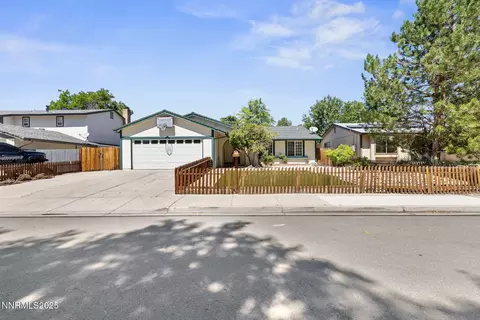 2417 Valencia Way, Sparks, NV 89434