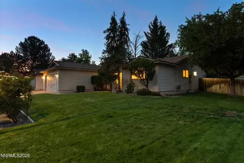 Exterior - 4550 Rio Poco Rd, Reno, NV 89502 photo 2 of 19