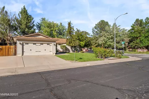 Exterior - 4550 Rio Poco Rd, Reno, NV 89502 photo 9 of 19