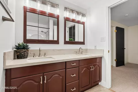 Bath - 4550 Rio Poco Rd, Reno, NV 89502 photo 2 of 5