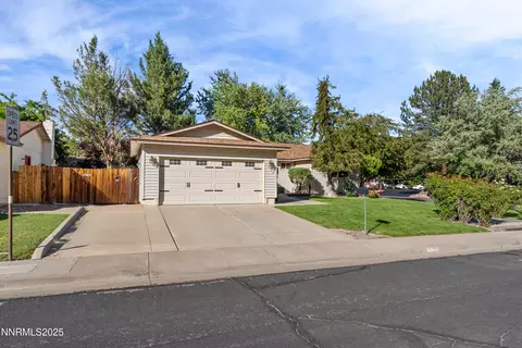Exterior - 4550 Rio Poco Rd, Reno, NV 89502 photo 6 of 19
