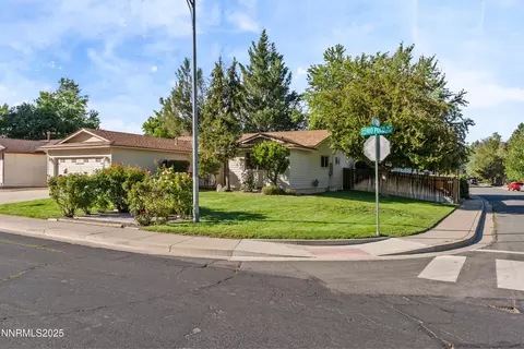 Exterior - 4550 Rio Poco Rd, Reno, NV 89502 photo 8 of 19