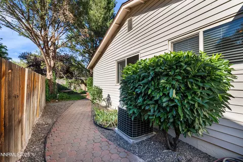 Exterior - 4550 Rio Poco Rd, Reno, NV 89502 photo 14 of 19