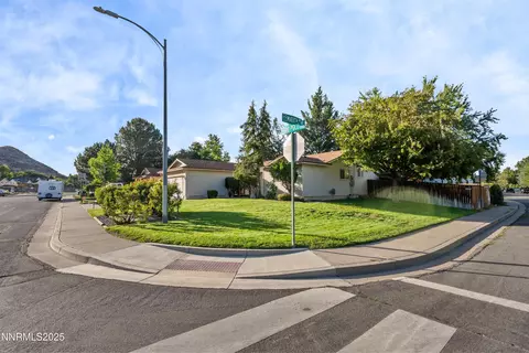 Exterior - 4550 Rio Poco Rd, Reno, NV 89502 photo 10 of 19