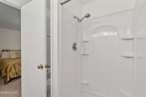 Bath - 4550 Rio Poco Rd, Reno, NV 89502 photo 3 of 5