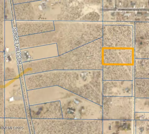 69 Robin Rd, Yerington, NV 89447