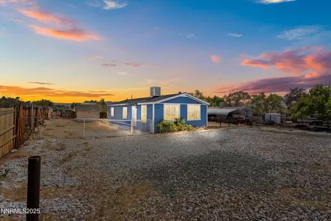 220 Haas Ct, Sun Valley, NV 89433