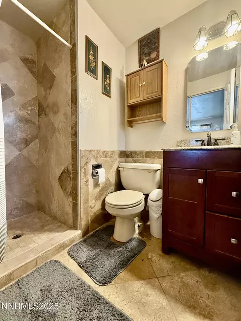 Bath - 1380 Pine Rd, Fallon, NV 89406 photo 3 of 3
