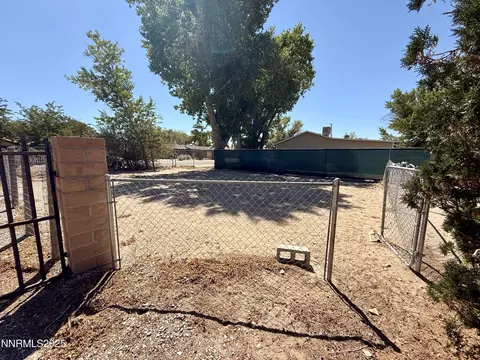 Exterior - 1380 Pine Rd, Fallon, NV 89406 photo 4 of 8