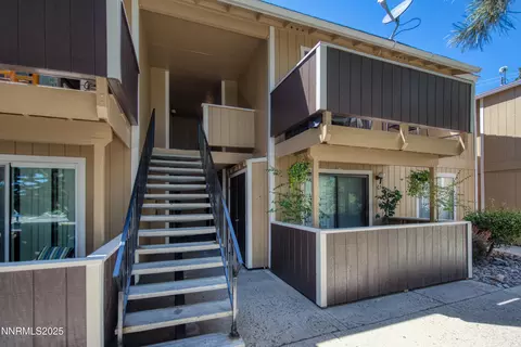 3895 E Leonesio Dr, Reno, NV 89512