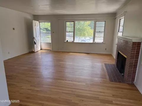 Living - 1075 Memory Ln, Reno, NV 89509 photo 2 of 2