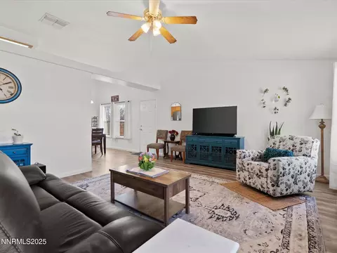 Living - 395 Beth Way, Fallon, NV 89406 photo 2 of 3