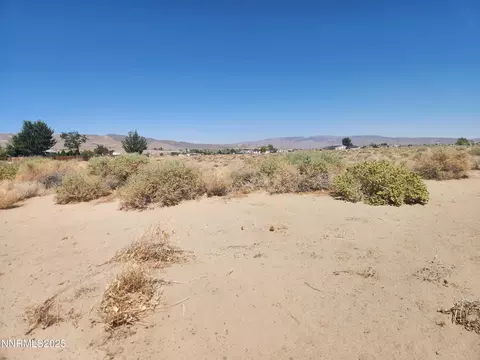 1420 E Antelope St, Silver Springs, NV 89429