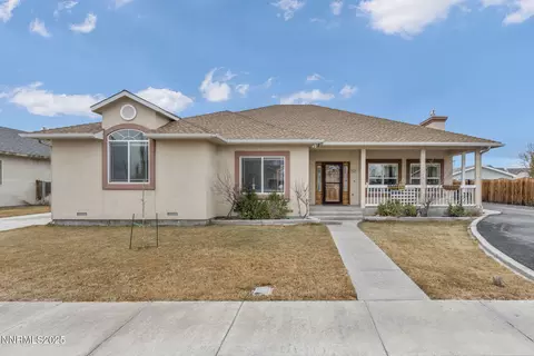 421 Silver Star Ct, Yerington, NV 89447