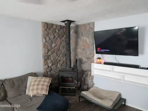 Living - 1091 Tiffany Dr, Fallon, NV 89406 photo 1 of 2