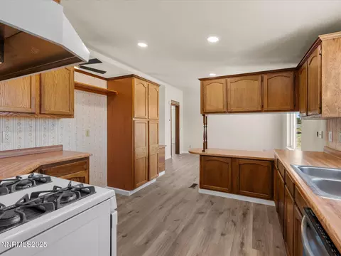 Kitchen - 4880 Cody Rd, Fallon, NV 89406 photo 1 of 3