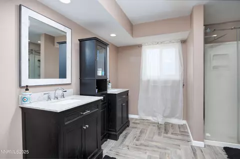 Bath - 455 Carson River Dr, Fallon, NV 89406 photo 4 of 5
