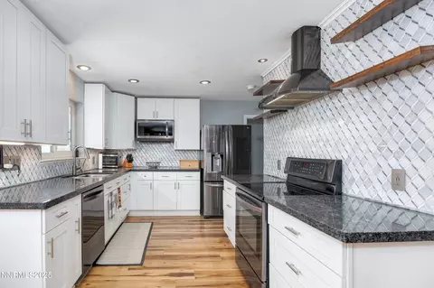 Kitchen - 455 Carson River Dr, Fallon, NV 89406 photo 1 of 3