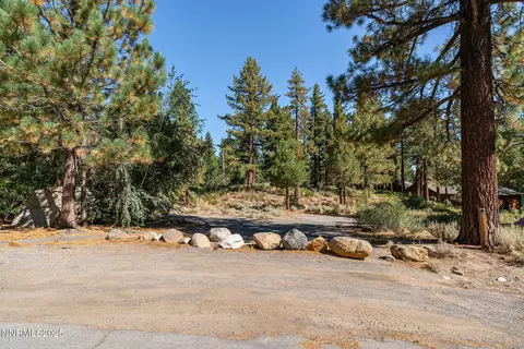 1350 Douglas Fir Dr, Reno, NV 89511