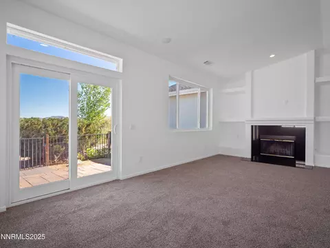 1151 White Oak Loop, Minden, NV 89423 photo 6
