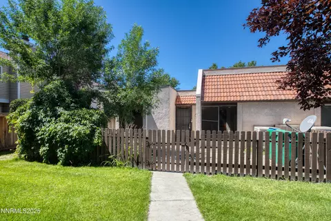 1029 Baywood Dr #D, Sparks, NV 89434