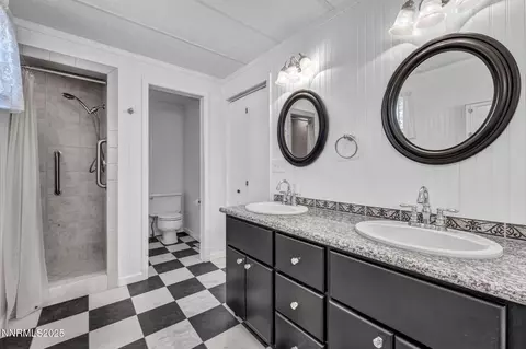 Bath - 504 Boulder Dr, Carson City, NV 89706 photo 4 of 8