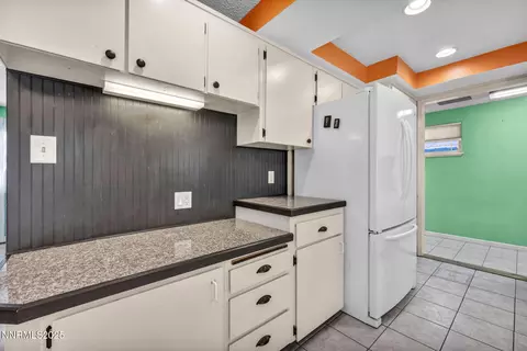 Kitchen - 504 Boulder Dr, Carson City, NV 89706 photo 4 of 11