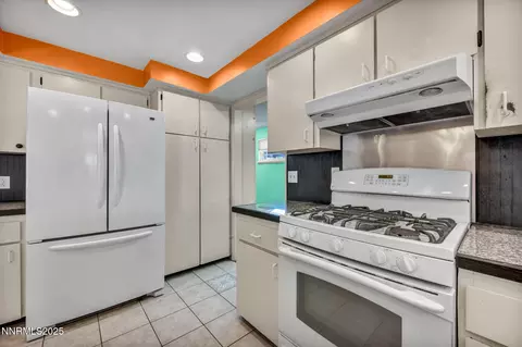 Kitchen - 504 Boulder Dr, Carson City, NV 89706 photo 10 of 11
