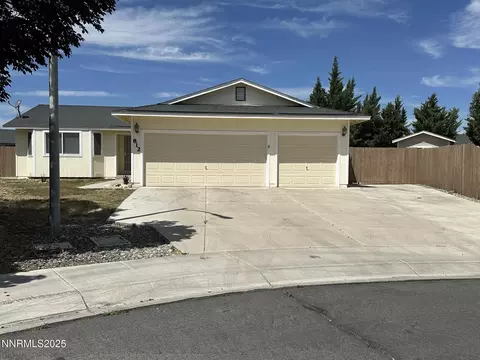 812 Brittany Ct, Fernley, NV 89408