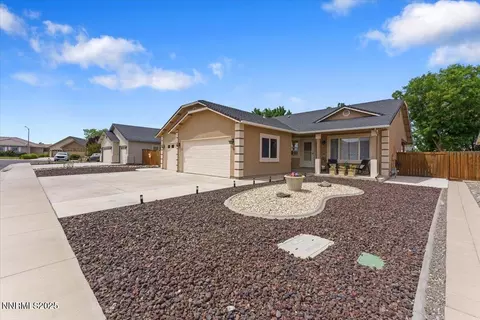 1716 Bunker Ct, Fernley, NV 89408