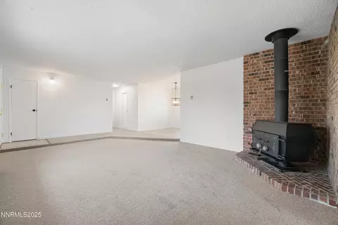 Living - 3060 Silver State Ave, Fallon, NV 89406 photo 3 of 4